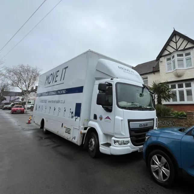 move-it-lorry-street Move It lorry parked near Wickford High Street on moving day